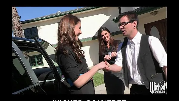 Velký celkový počet klipů: Pair of sisters bribe their car salesman into a threesome