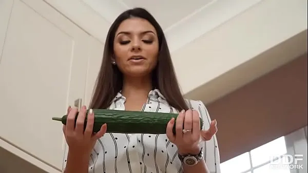 Celkový počet veľkých klipov: Cucumber Goes Deep