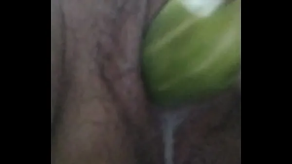 Big Masturbating with cucumber total Clips
