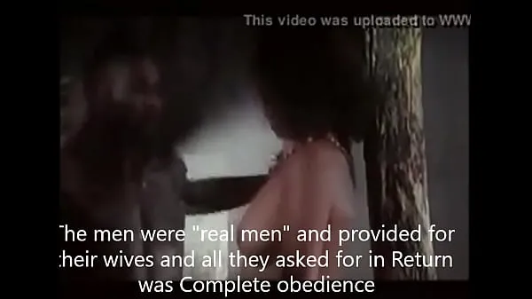 Velký celkový počet klipů: Wife takes part in African tribal BBC ritual