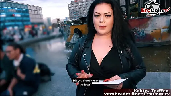 Toplamda büyük German fat BBW girl picked up at street casting Klip