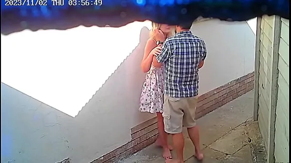 총 Cctv camera caught couple fucking outside public restaurant개의 클립