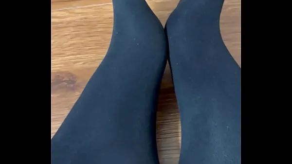 Celkový počet veľkých klipov: Flaunting and rubbing together my black nylon feet